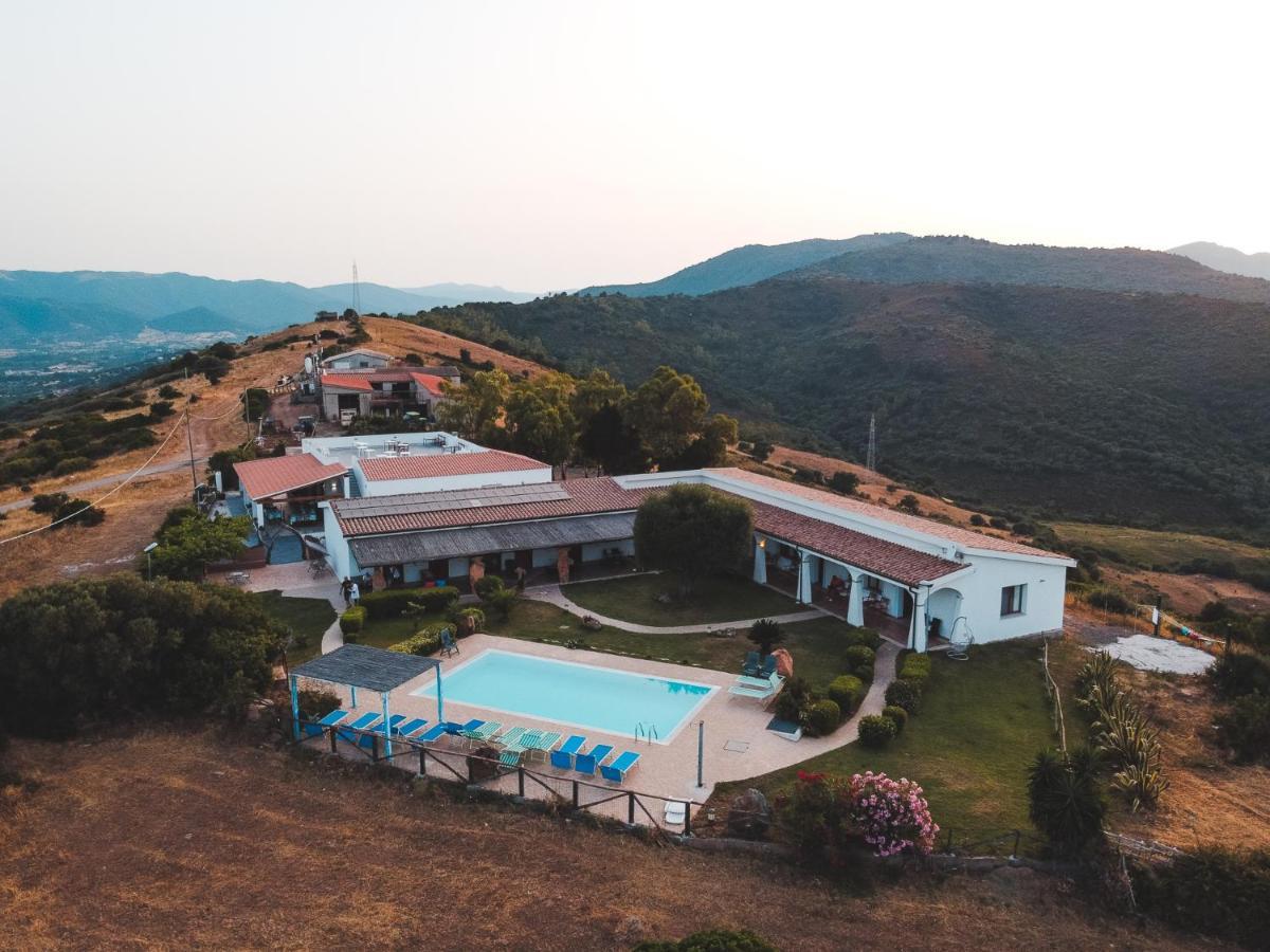 Agriturismo Irghitula 波萨达 外观 照片