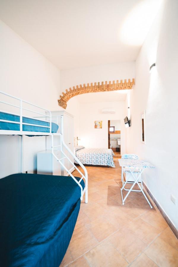 Agriturismo Irghitula 波萨达 外观 照片